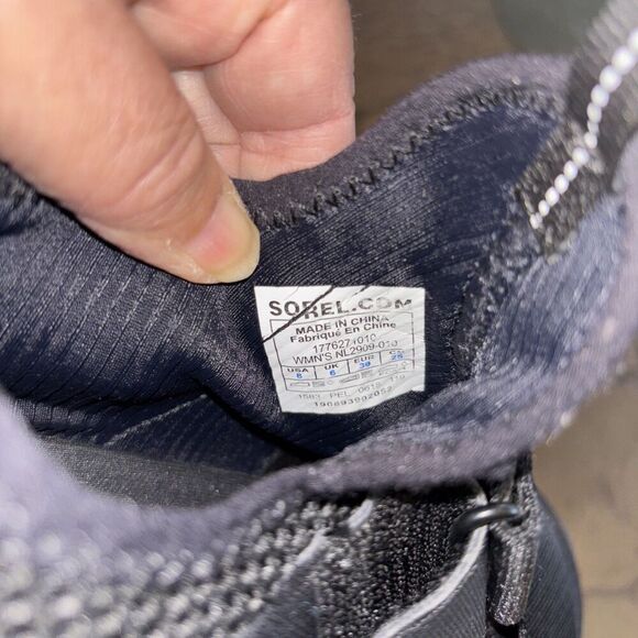 Sorel Kinetic Sneak Shoes Women 8 Black Slip On Strap Low Top Sneakers Logo - Picture 9 of 11